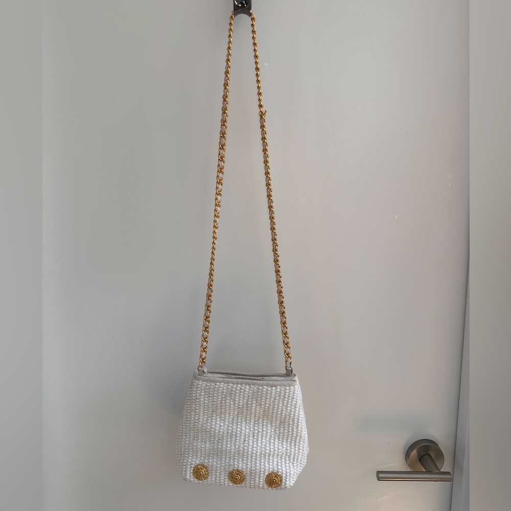 Vintage white woven bag with chain strap